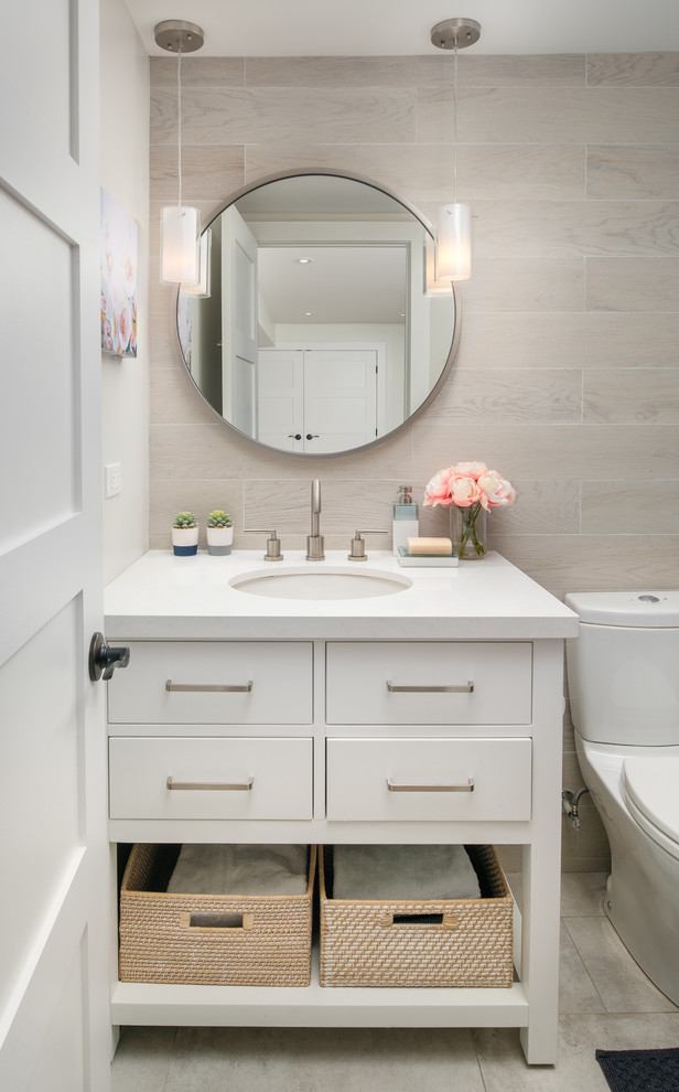 Inspiration for a contemporary home design remodel in Toronto