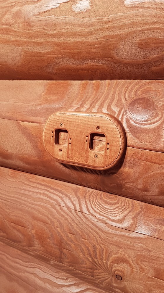 Ретро электрика + деревянные накладки naBrevno в интерьере бревенчатого дома