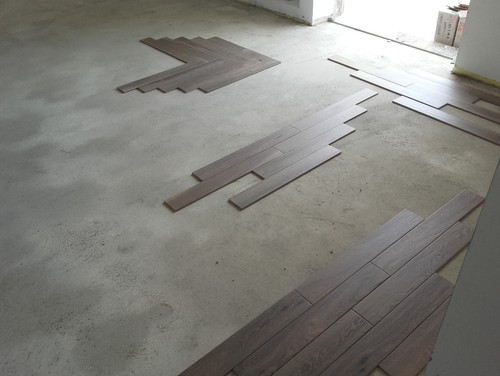 Listoni finto legno. gallery of pavimento effetto parquet in gres ... Gres porcellanato effetto legno posa