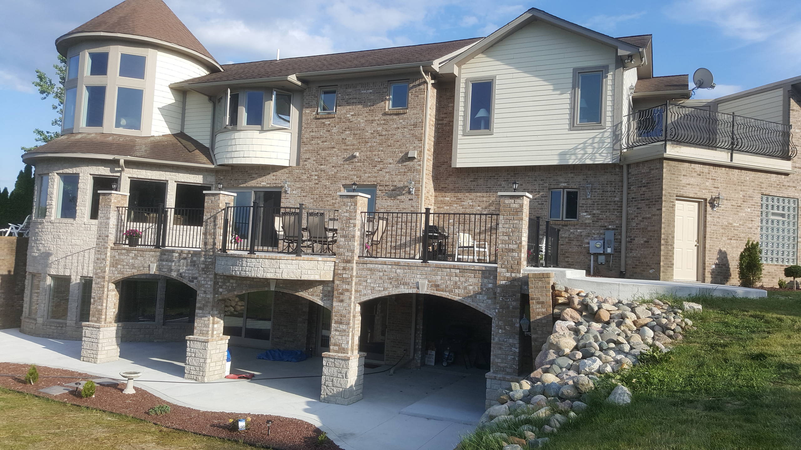 Custom Steel-Cement Raised Deck