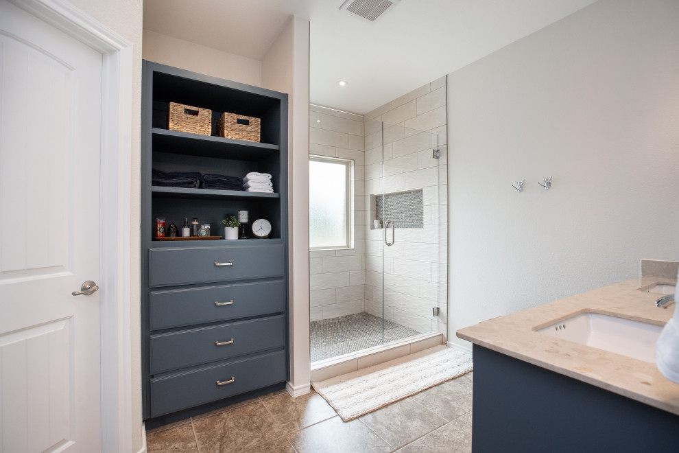 | Master Bathroom