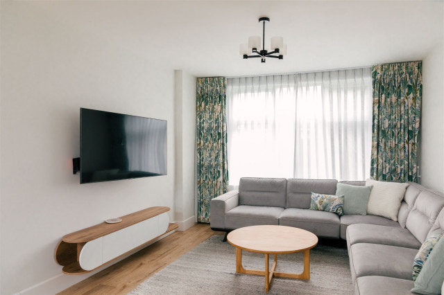 West Finchley modern-family-room