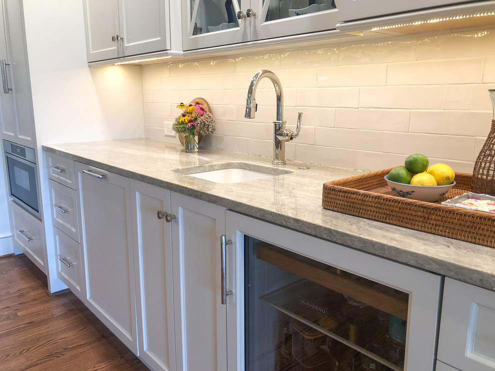Transitional kitchen photo with quartzite countertops and gray countertops