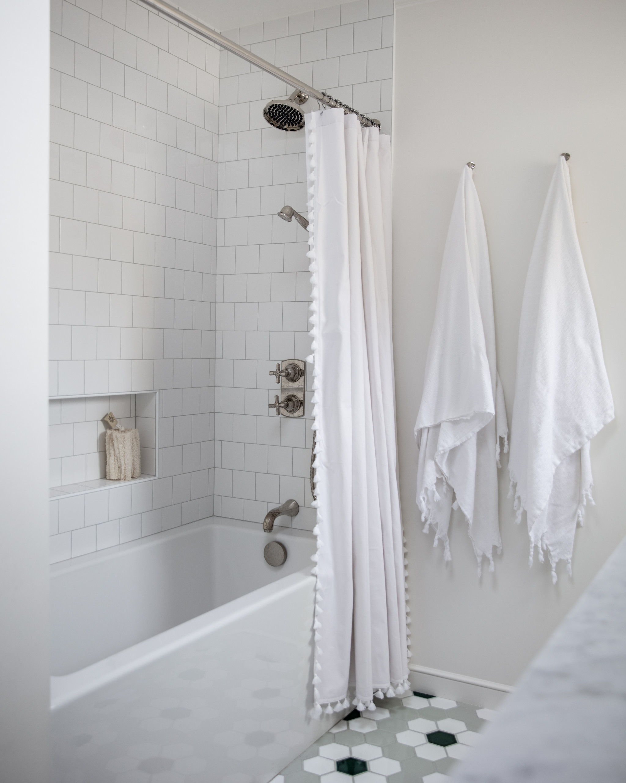 Bathroom Tub Surround Tile Ideas