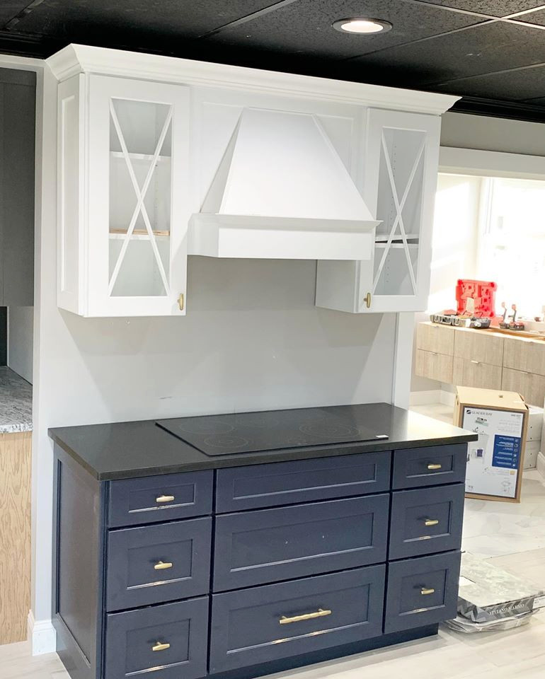 Inspiration for a transitional kitchen remodel in Boston