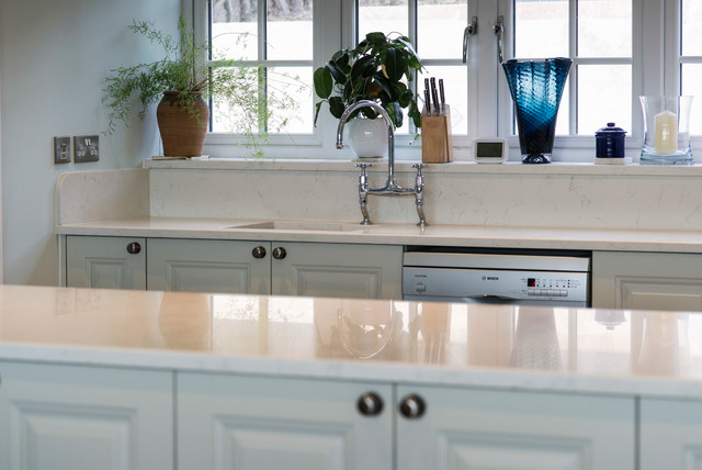 Man Made Marble Look Worktops Quartz In Guildford Surrey Man Made Marble Look Worktops Quartz In Guildford Surrey Traditional