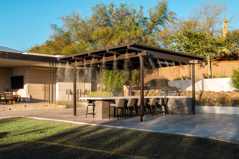 Inspiration for a contemporary patio remodel in Phoenix