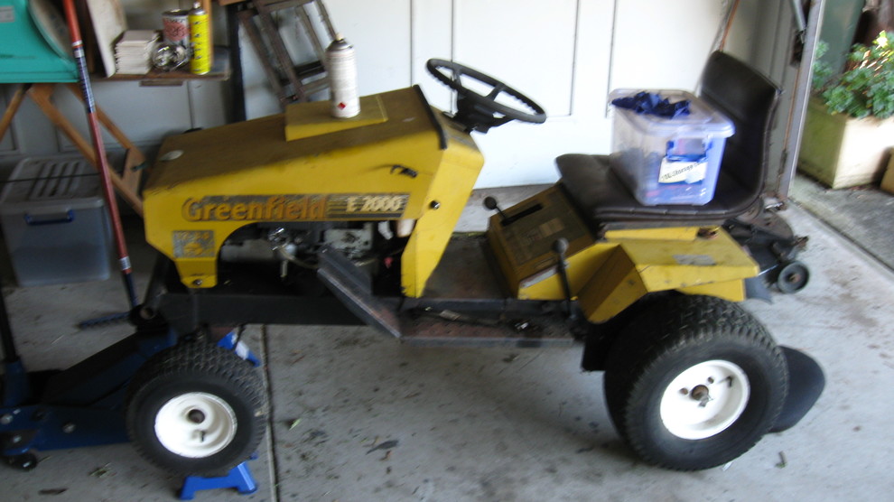 Greenfield E2000 Mk2a 17/34 tires.