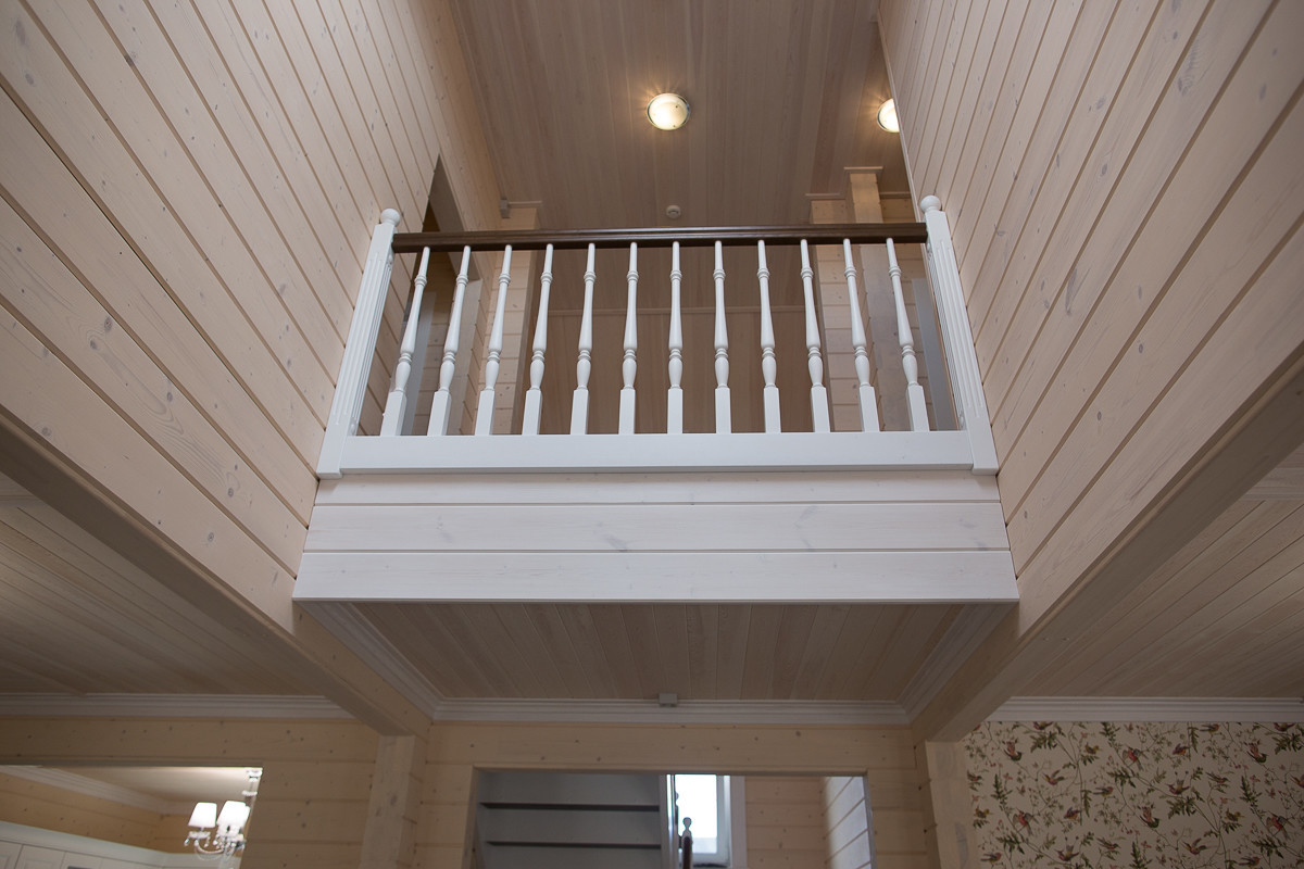 Балкон на 2-ом этаже