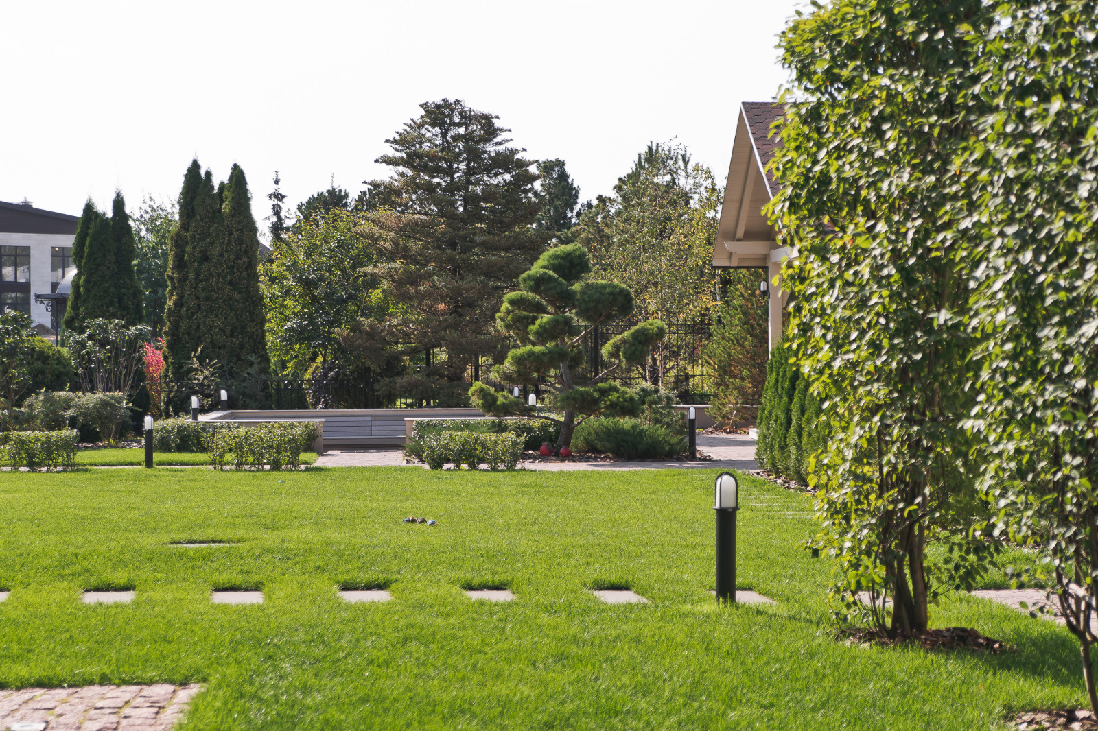 Современный сад на Успенском шоссе