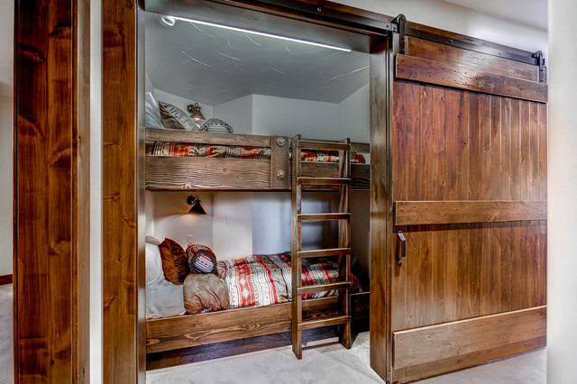 Mary's Ridge clasico-renovado-dormitorio-infantil