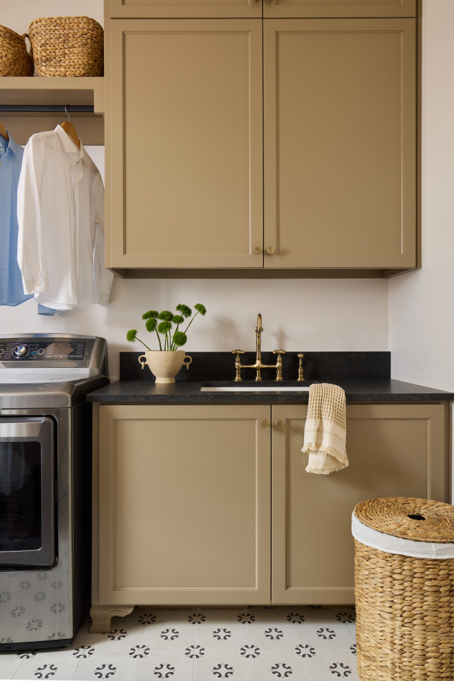Elegant laundry room photo in Oklahoma City