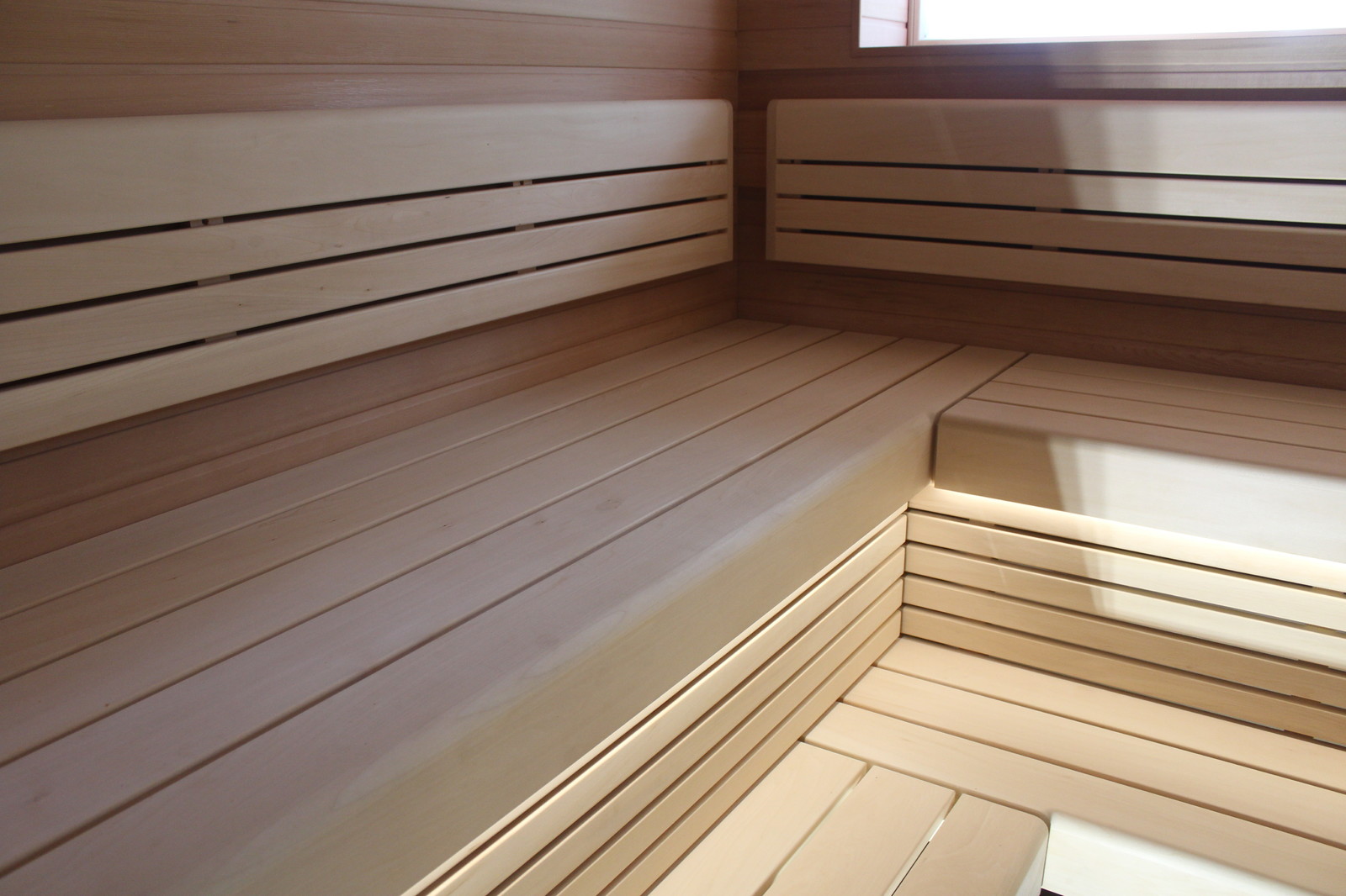 Сауна стены канадский кедр полки липа печь IKI