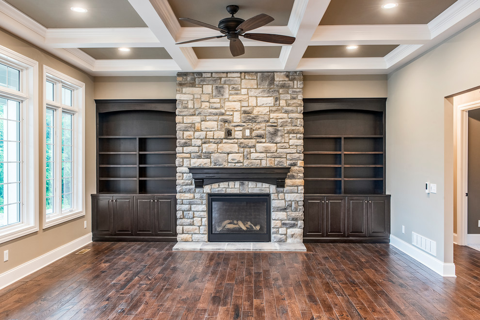 Home design - rustic home design idea in Columbus