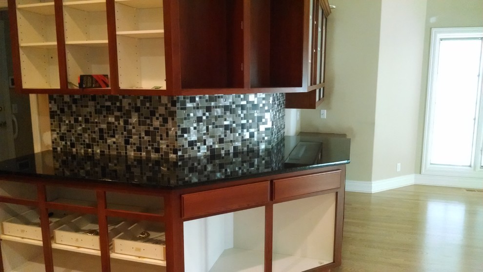 Trendy kitchen photo in Omaha