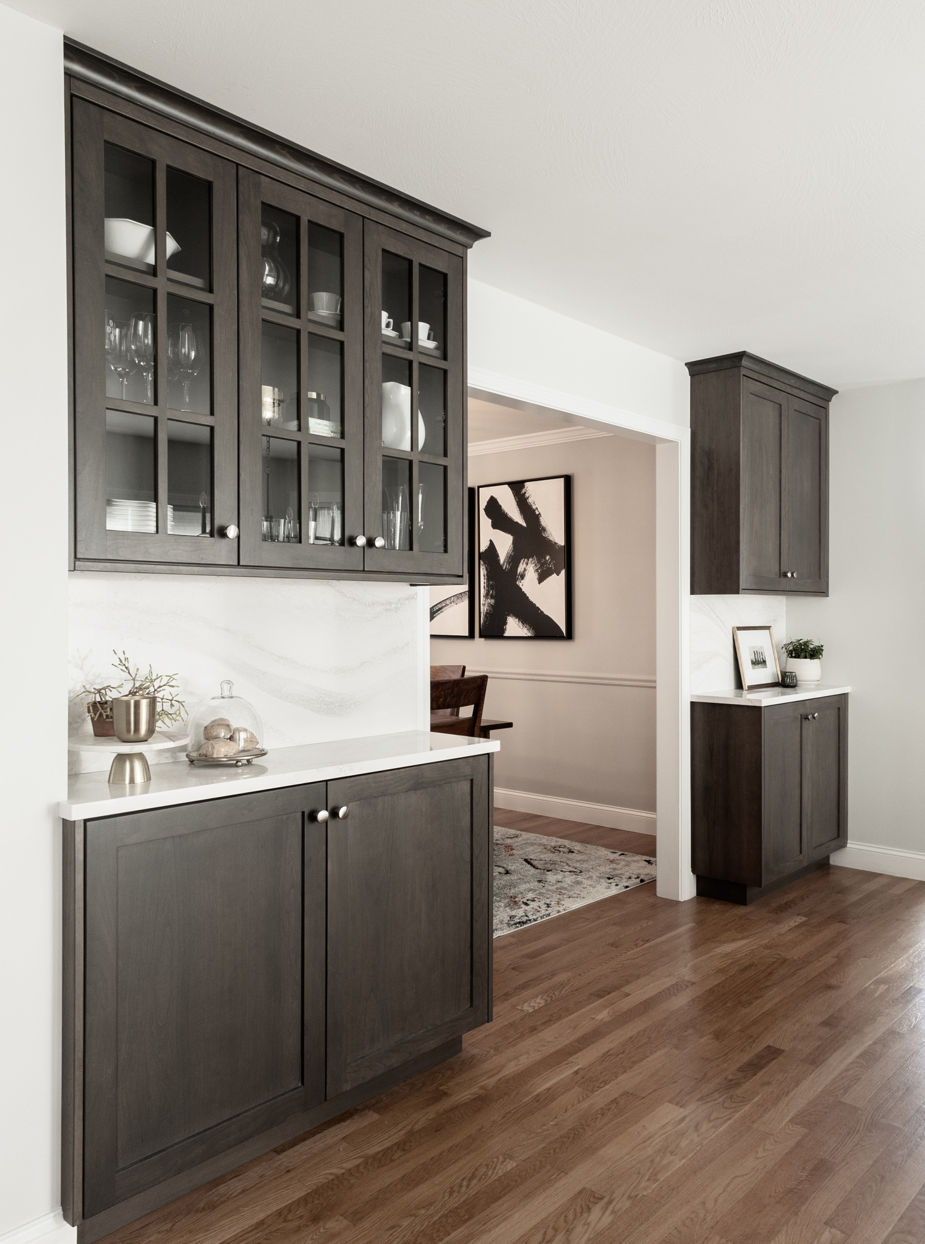 Transitional contemporary kitchen