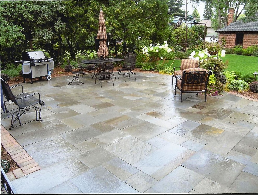 Inspiration for a traditional patio in Minneapolis.