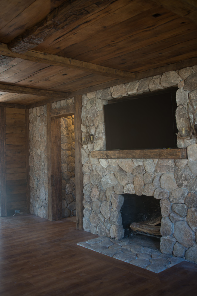 Interior remodeling with reclaimed lumber