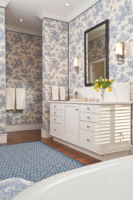 White Marble Kitchen clasico-cuarto-de-bano