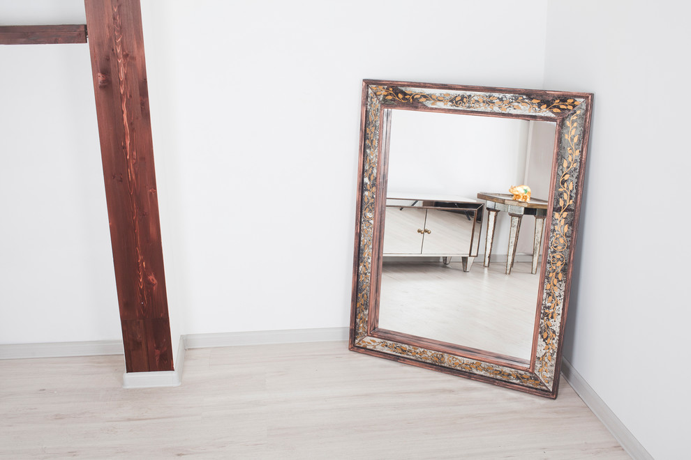 Настенное зеркало BountyHome