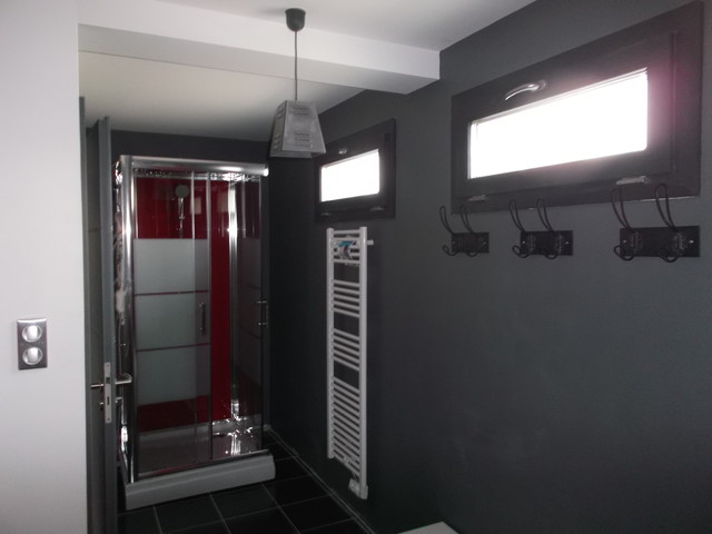 MAISON OSSATURE OSSATURE TOITURE VEGETALISEE contemporary-bathroom