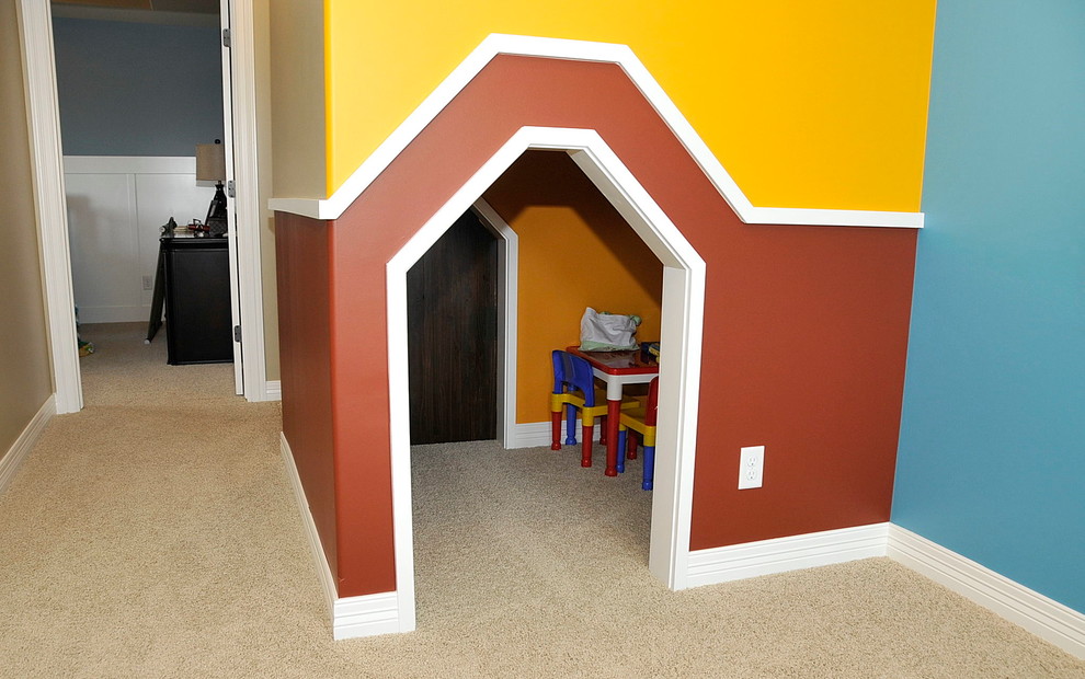 Inspiration for a traditional kids' room in Omaha.