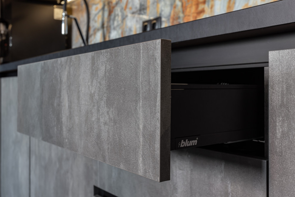 Антресольная кухня в ЖК Измайловский лес