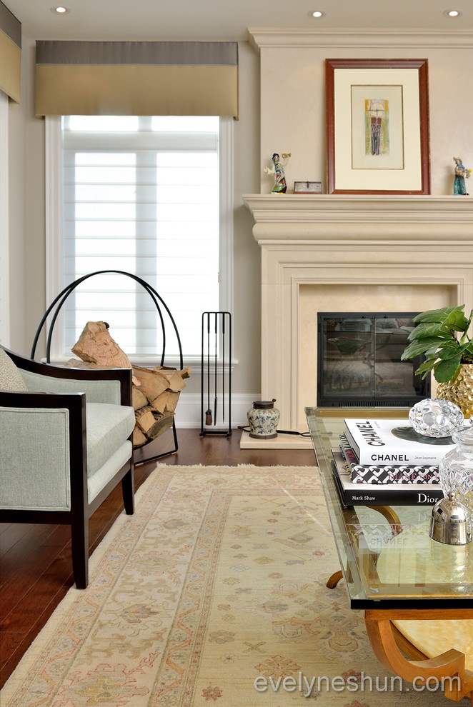 Inspiration for a large transitional home design remodel in Toronto