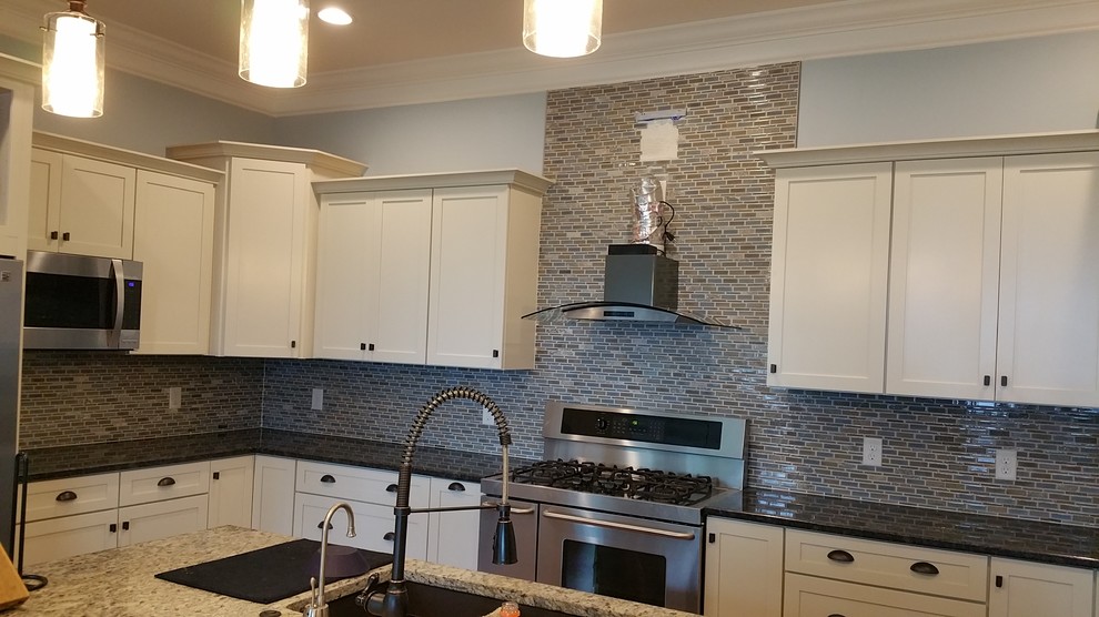 Inspiration for a timeless kitchen remodel in Baltimore