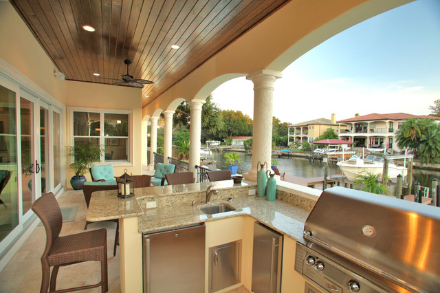 Davis Islands Canal Home mediterraneen-porche