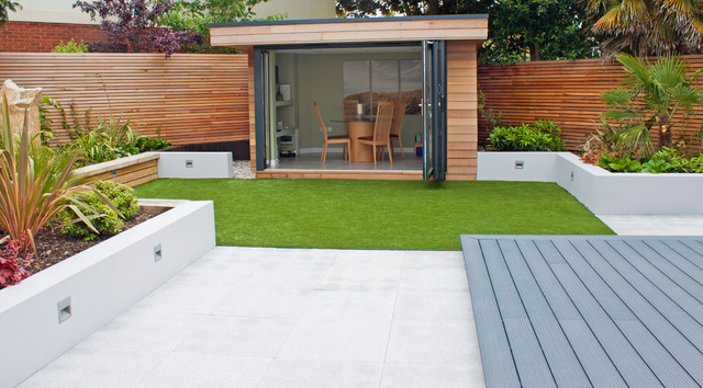 Modern small garden - Contemporary - Garden Shed and ...