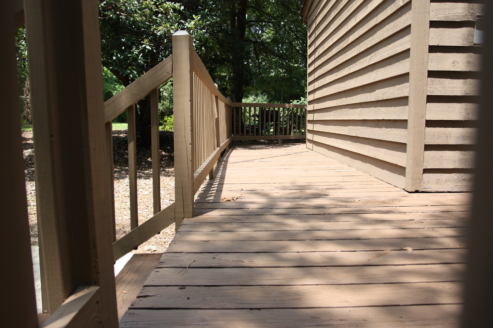 Home design - rustic home design idea in Birmingham