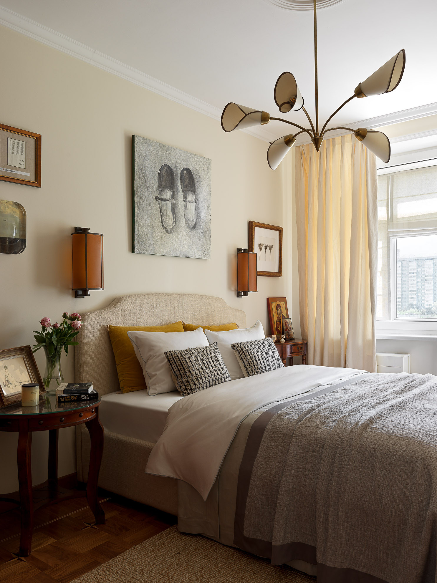 Бежевый цвет в дизайне спальни: советы дизайнеров, 150 фото дизайна