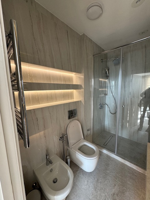 Full refurbishment works of high-end flat (x5 Bedrooms)at high street kensignton