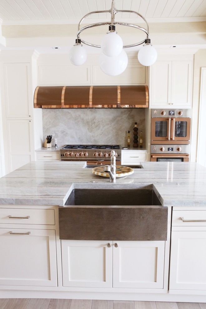 Transitional kitchen photo in Miami