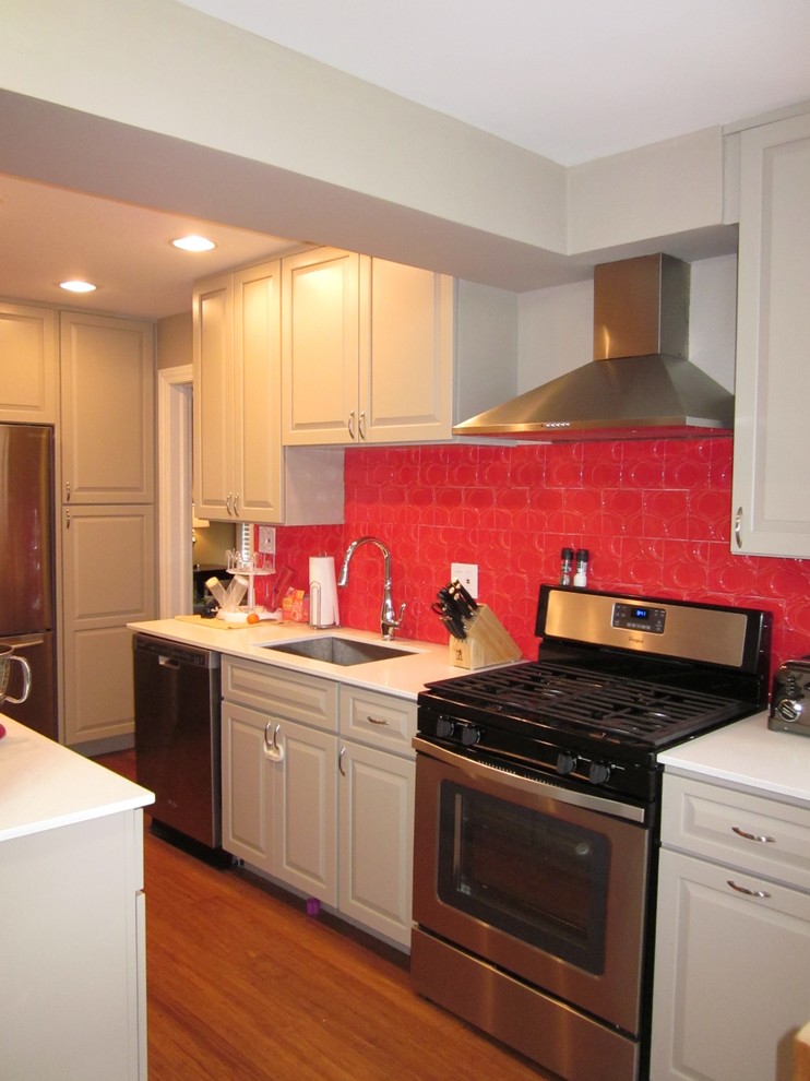 Inspiration for a transitional kitchen remodel in Chicago