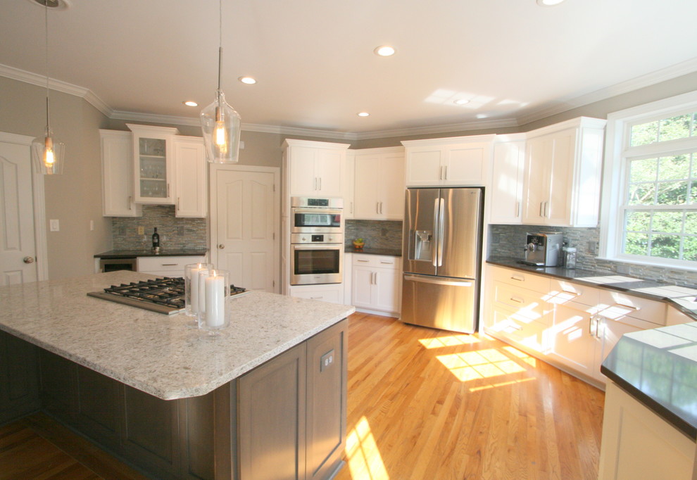 Inspiration for a transitional kitchen remodel in Charlotte