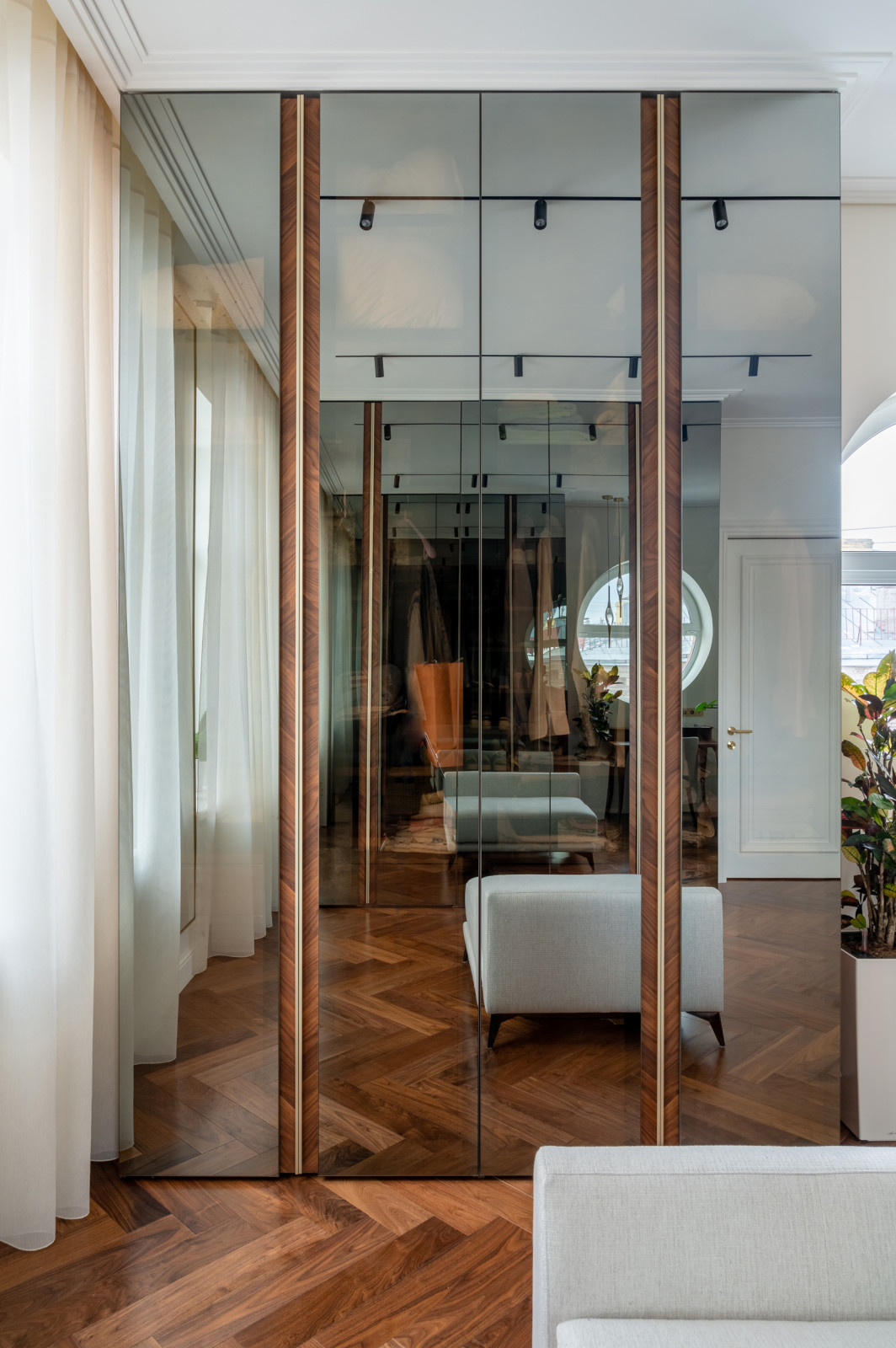 Шкафы в гардеробной