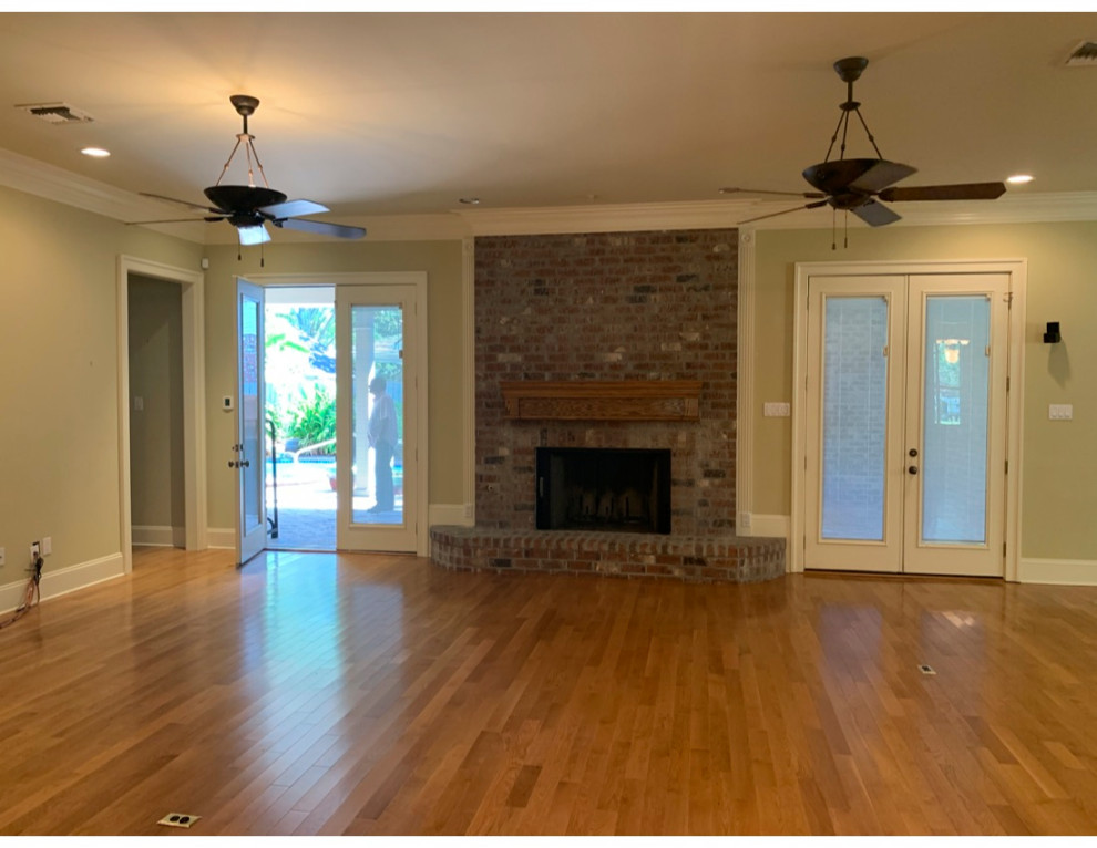 Home design - transitional home design idea
