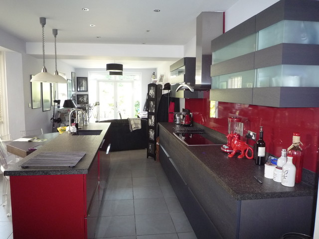Monica's traditional-kitchen