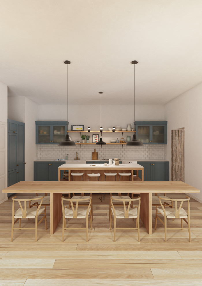 Foto di un'ampia sala da pranzo aperta verso la cucina stile rurale con pareti beige, parquet chiaro, pavimento marrone, soffitto ribassato e pannellatura