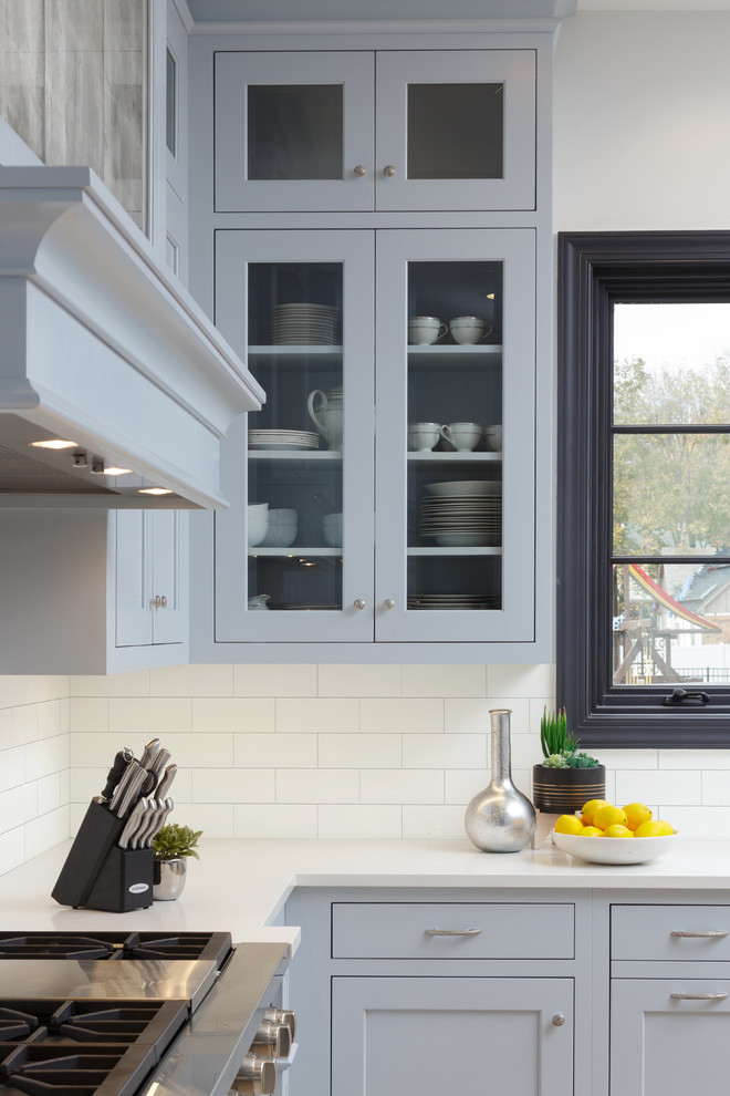 Kitchen - transitional kitchen idea