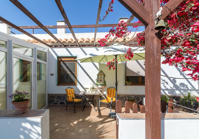 Home Staging y fotograf&iacute;a para casa en venta en La Alpujarra country-courtyard