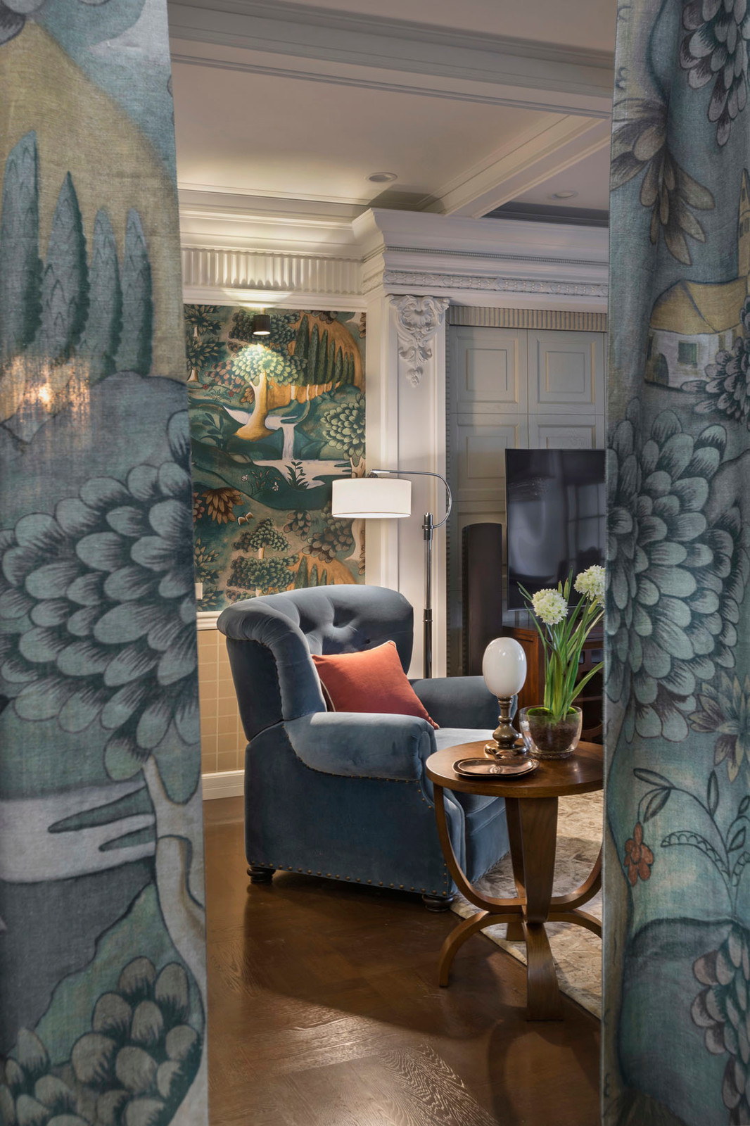 Вид из прихожей