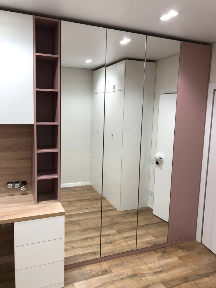 Комплект мебели в комнату