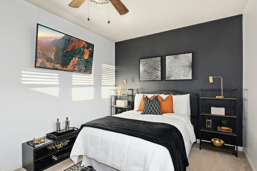 Идея дизайна: гостевая спальня среднего размера, (комната для гостей) в стиле лофт с черными стенами, ковровым покрытием и бежевым полом