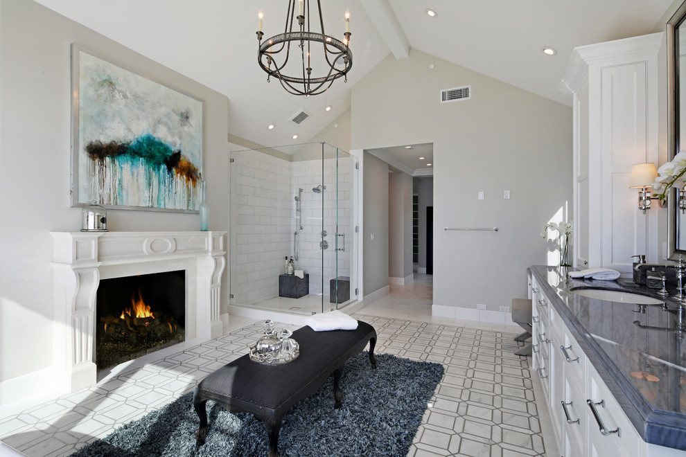 Example of a transitional home design design in Orange County