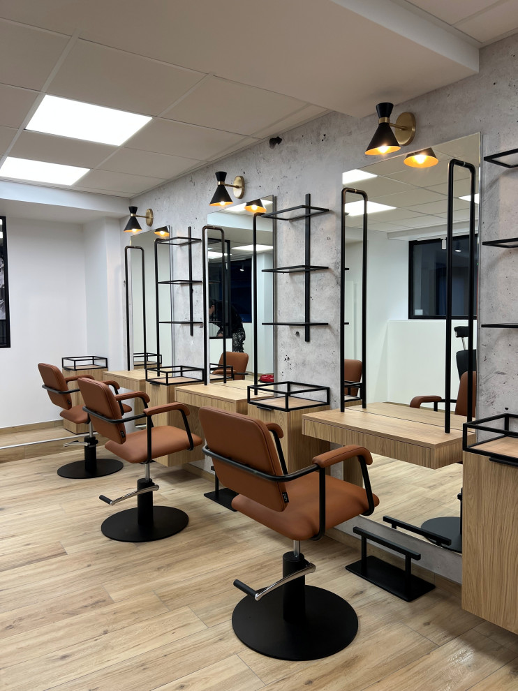 SALON DE COIFFURE