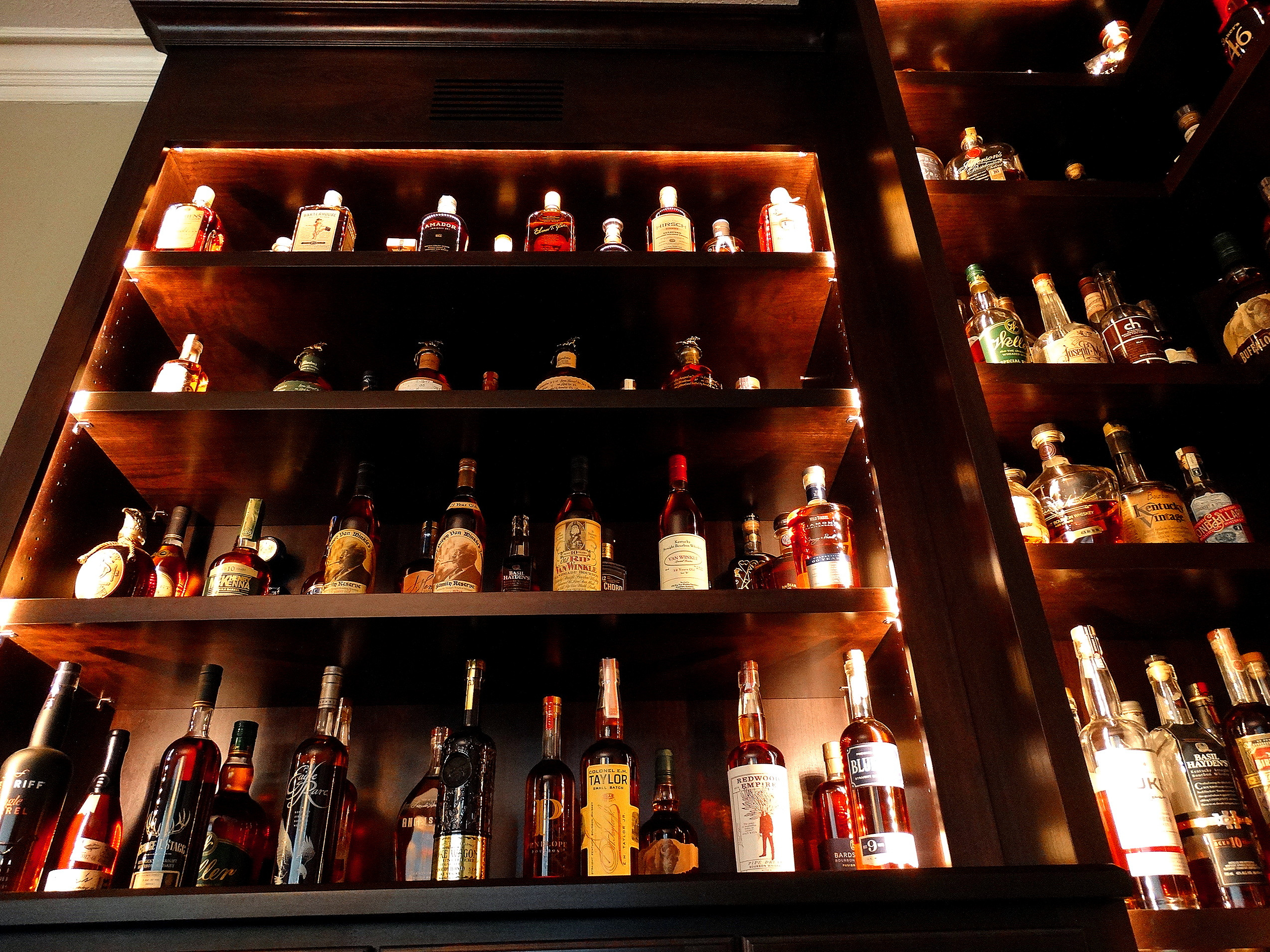 Wauwatosa Residence - Bourbon Bar