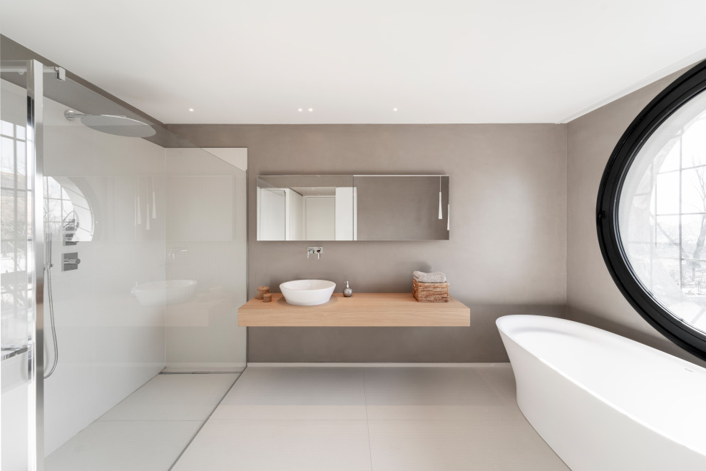 Example of a minimalist bathroom design in Milan